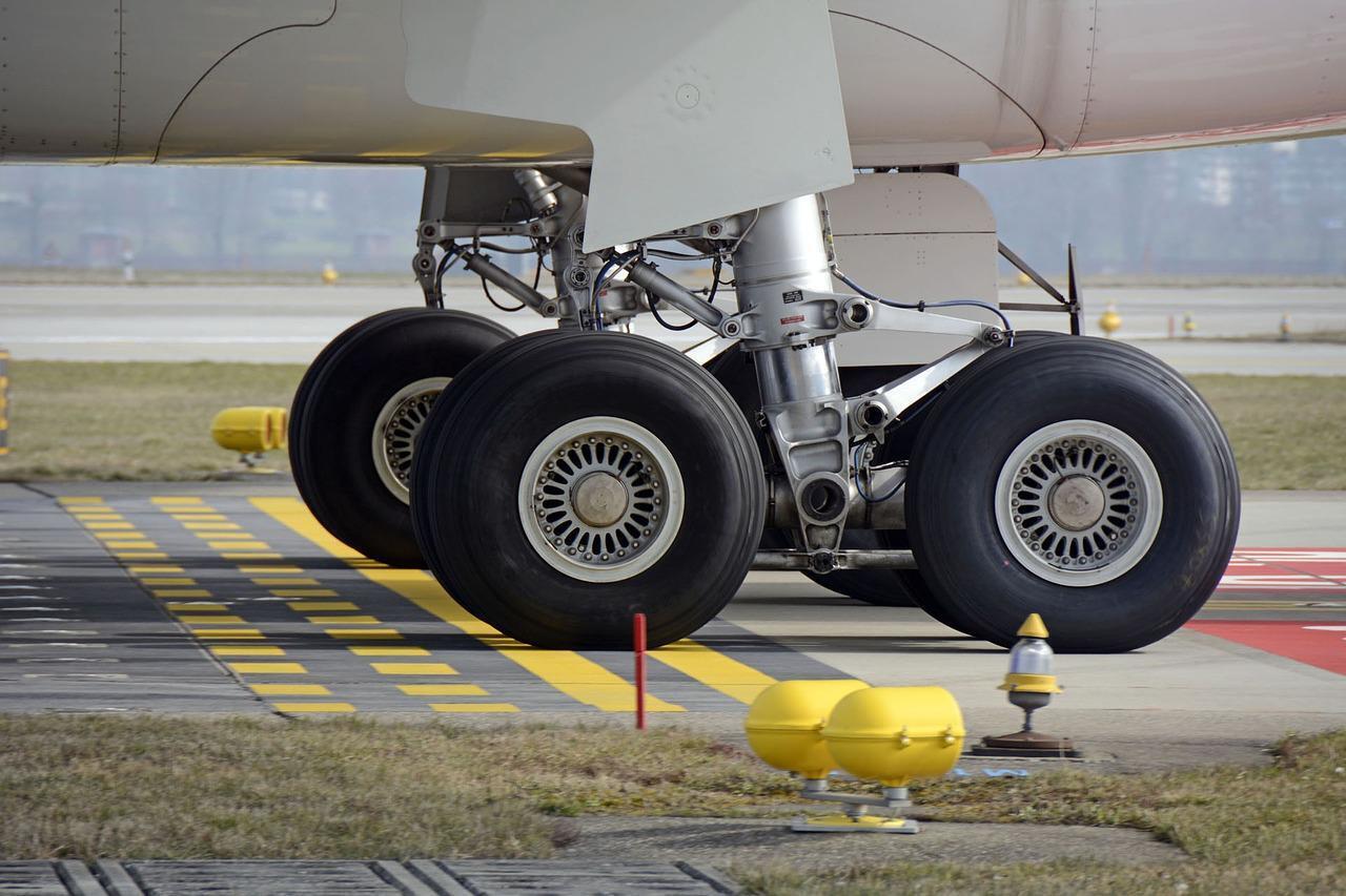 Main landing gear gb205a97c2 1280